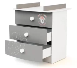 Commode à Langer -Meubles Pour Enfants 832aaa2899c04010b83c4c9ec191d8b9.cropped 264 175 1621 1434.processed